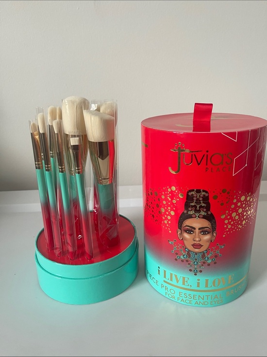 Juvia's Place Other - Juvia's Place Teal to Red Ombre 10-Piece Brush Set